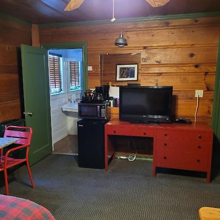 Shaver Lake Village Hotel Екстериор снимка