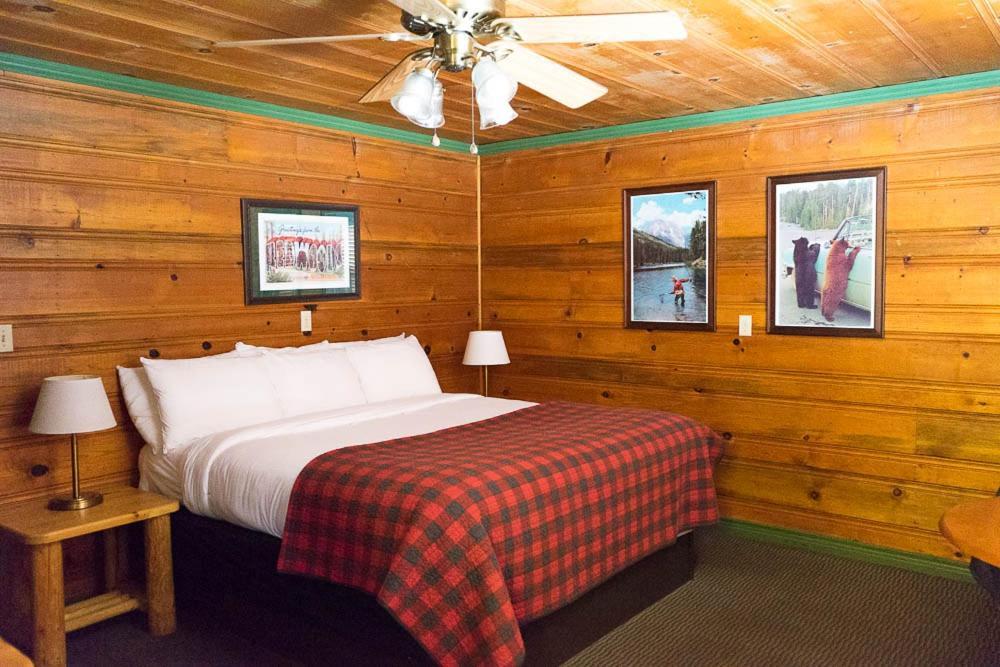 Shaver Lake Village Hotel Екстериор снимка