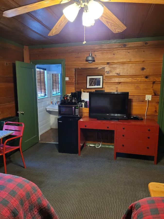 Shaver Lake Village Hotel Екстериор снимка