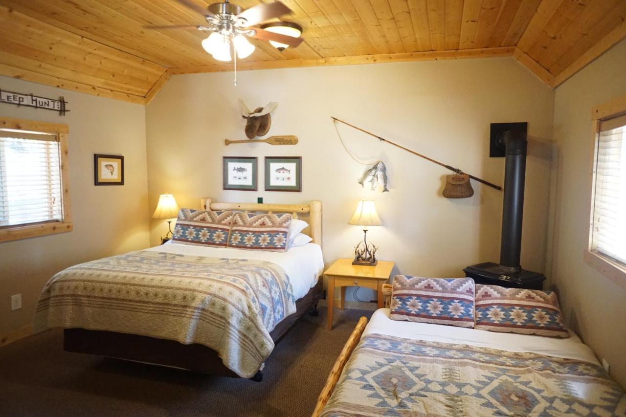 Shaver Lake Village Hotel Екстериор снимка