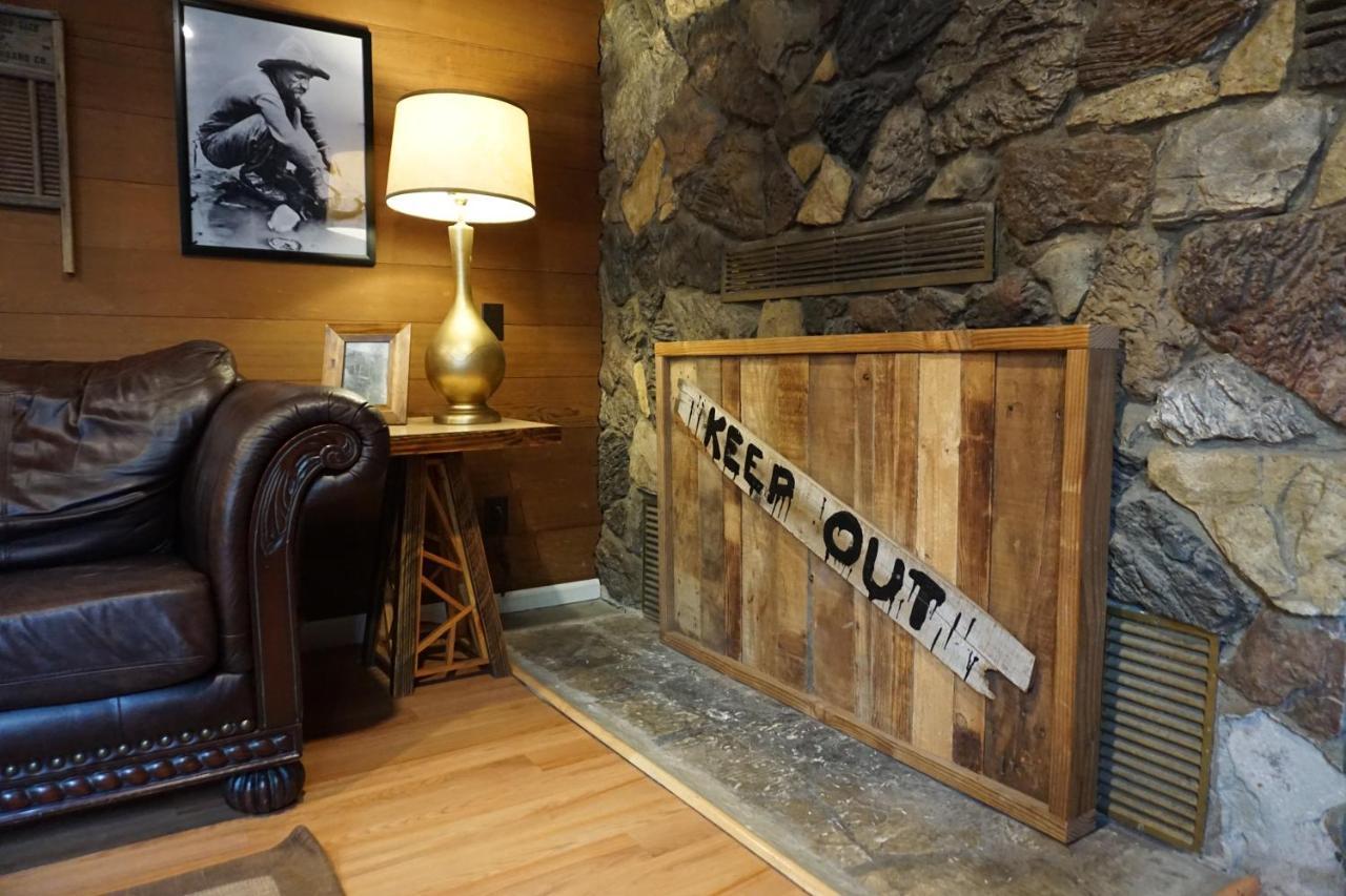 Shaver Lake Village Hotel Екстериор снимка