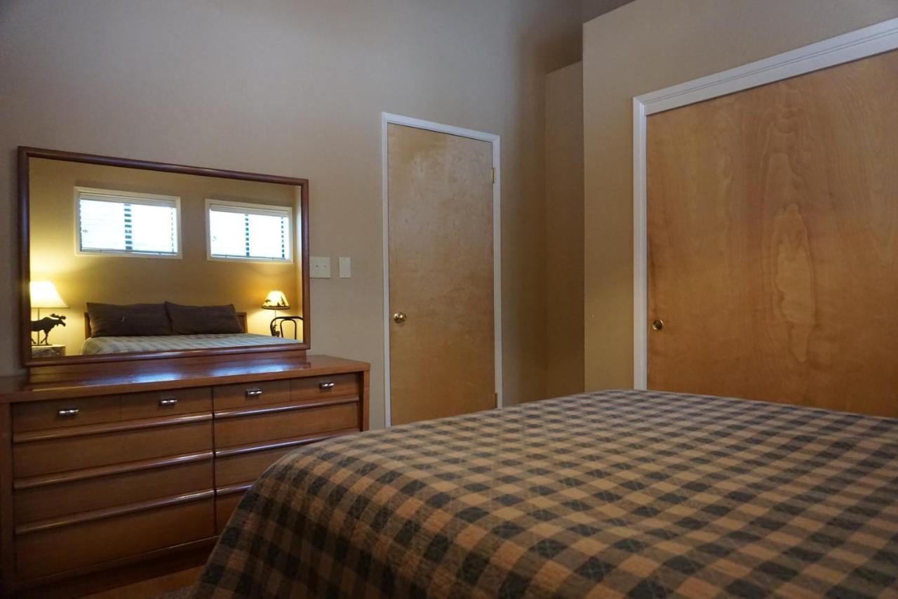 Shaver Lake Village Hotel Екстериор снимка
