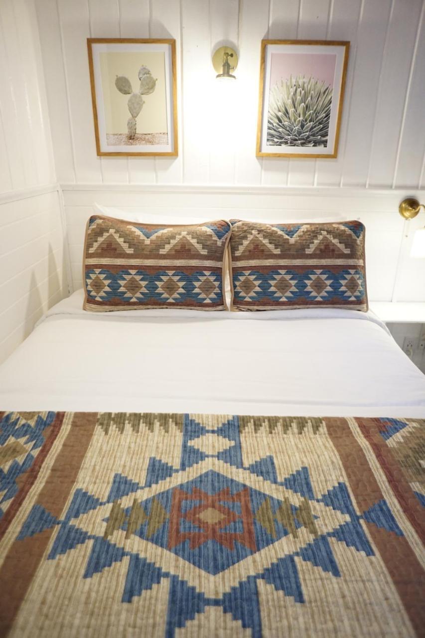 Shaver Lake Village Hotel Екстериор снимка