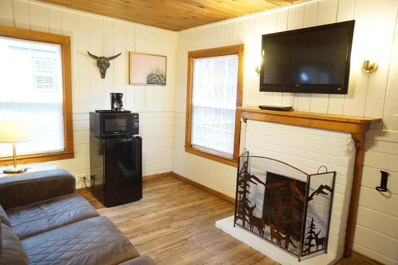Shaver Lake Village Hotel Екстериор снимка