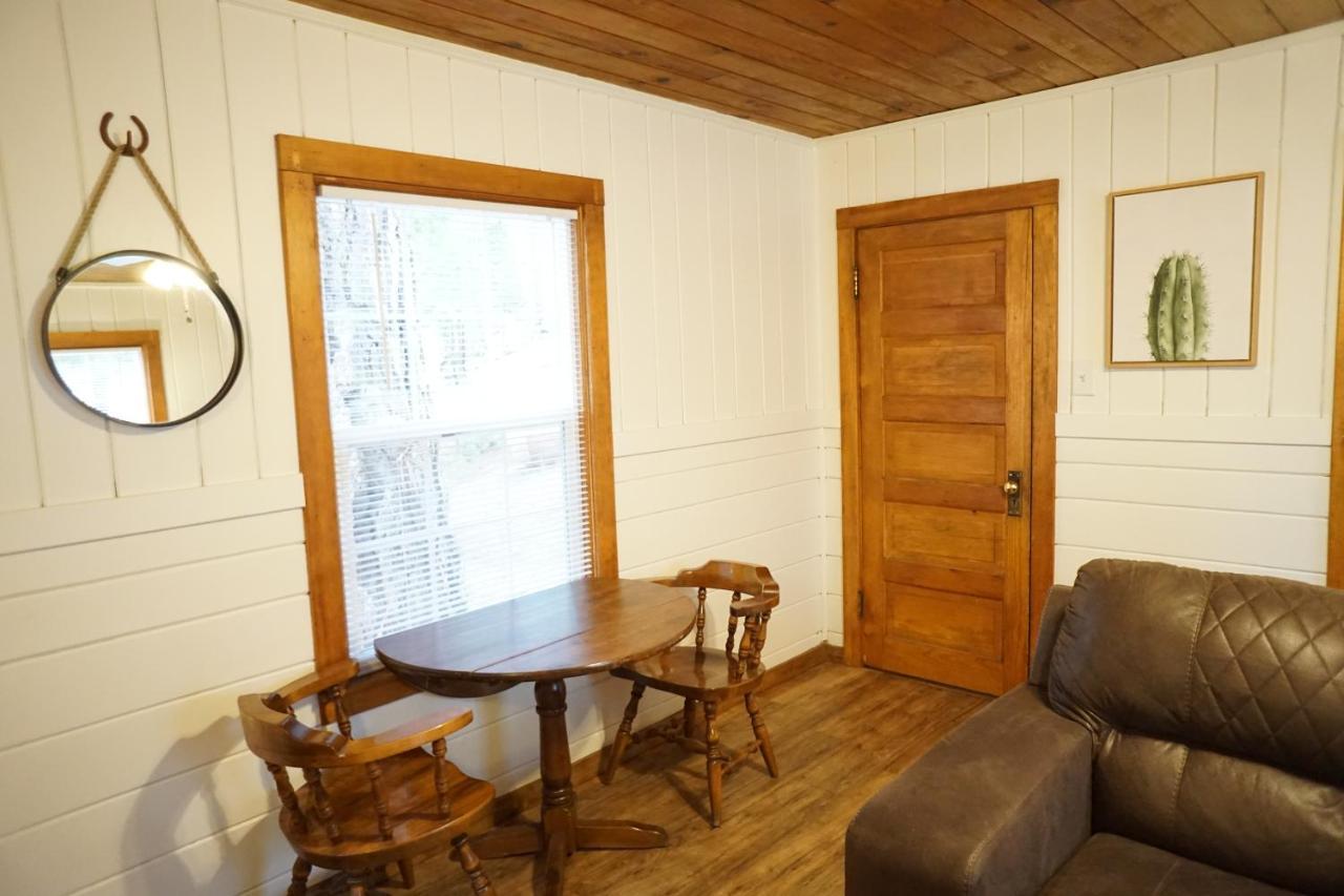 Shaver Lake Village Hotel Екстериор снимка