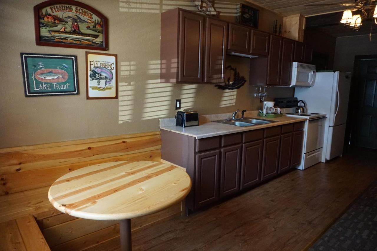 Shaver Lake Village Hotel Екстериор снимка